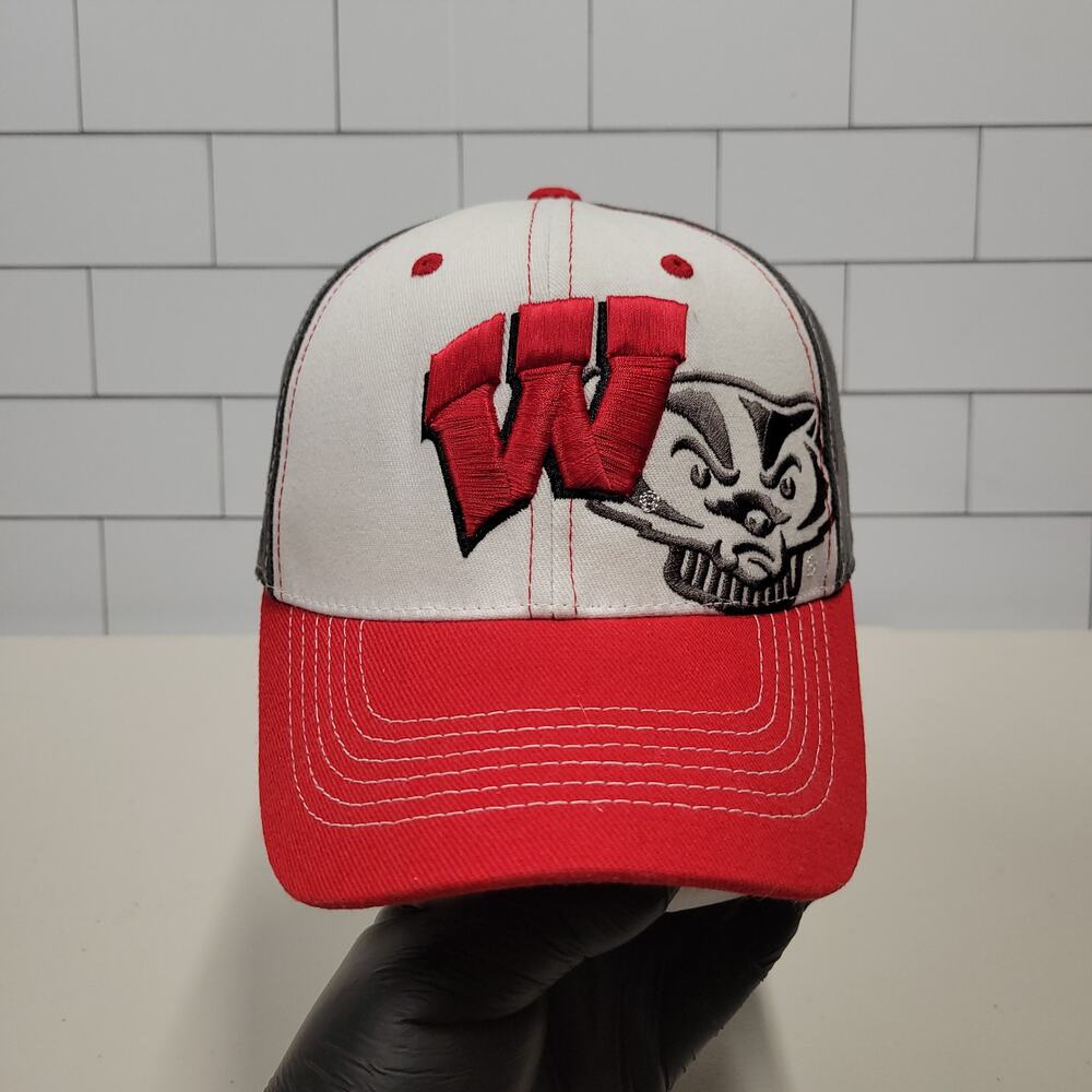Top of the World Wisconsin Badgers Bucky Badger Logo Snapback Hat NCAA